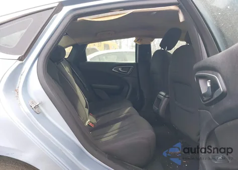 2015 Chrysler 200 Limited из США, поврежденный, VIN 1C3CCCAB2FN618300